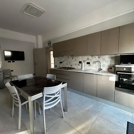 Apartmán Casa Neghelli - *